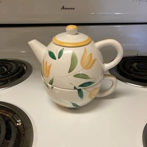 Antique Teapot + Cup set